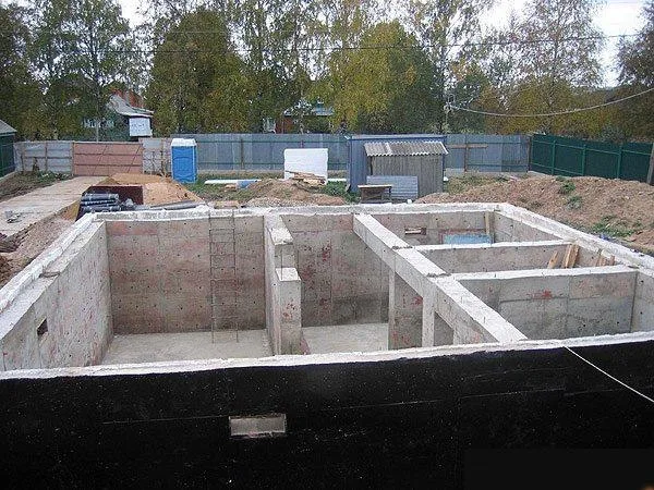 Фундамент для дома из газобетона Фундамент для дома из газобетона