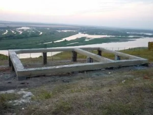 Фундамент на склоне